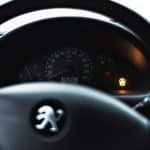 Voyant moteur Peugeot 206 : solutions efficaces